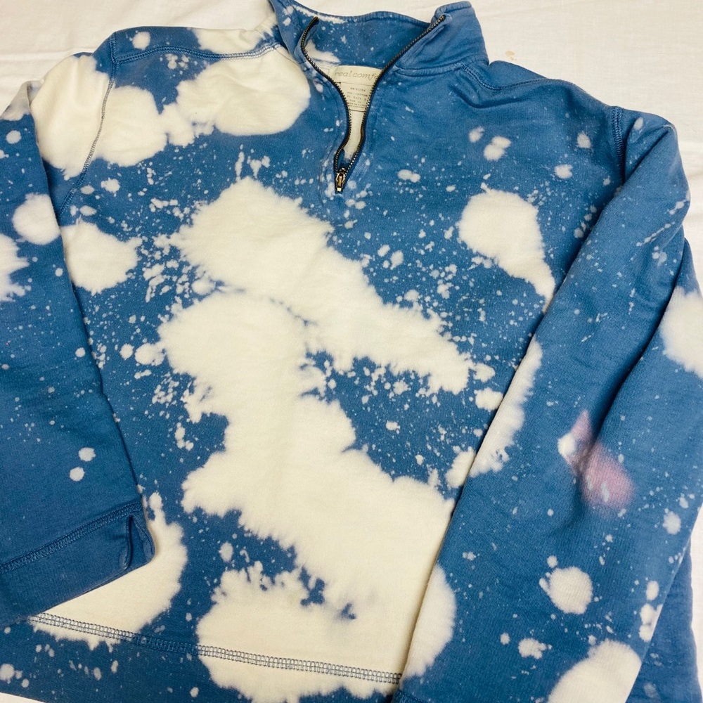 Bleached long sleeve